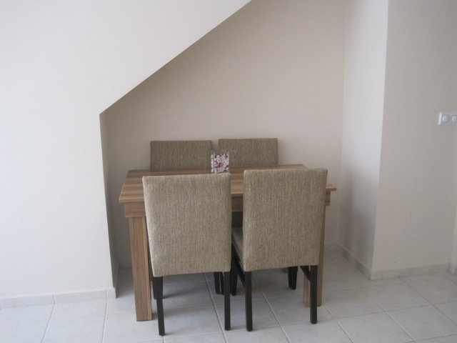 Table & Chairs